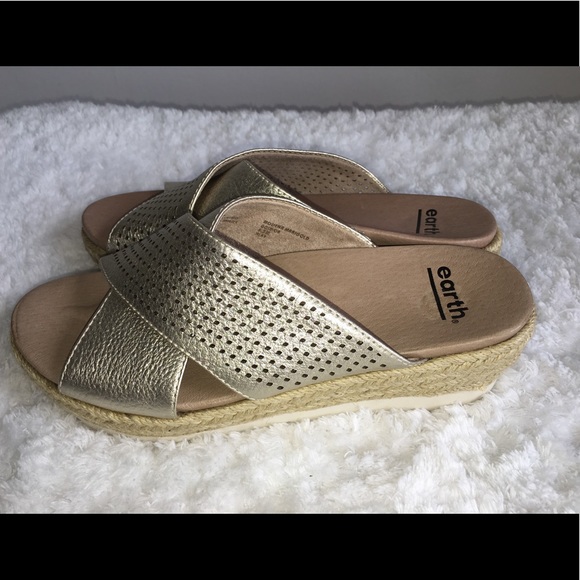 earth marconi sandal